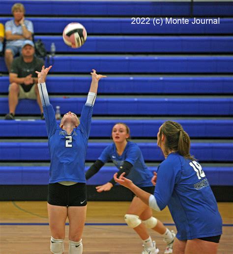 Bravettes Volleyball Takes Down Lynnville Sully 3 1 Monte Journal