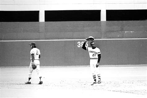 Roberto Clemente Recorded 3000th Hit 50 Years Ago Today Bucs Dugout
