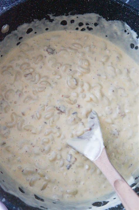 A combination of gruyere and mozzarella cheese. Campbells Cream Of Bacon Soup Mac And Cheese Recipe - All ...