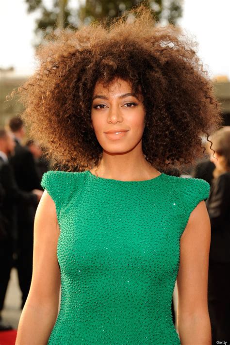 Solange Knowles Grammys Dress 2013 Singer Wears High Slit Green Gown And Awesome Afro Photos