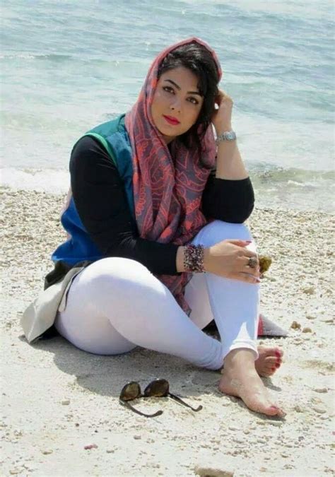Pin By Guru On Body Sexy Women Jeans Iranian Girl Muslim Women Fashion