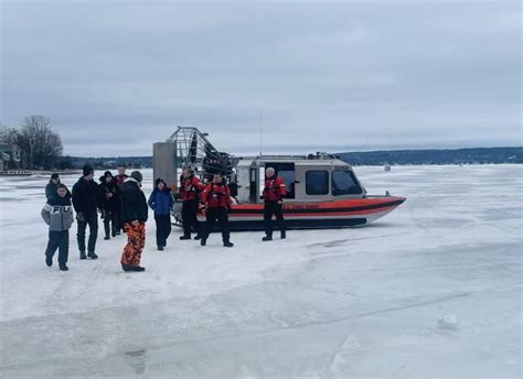Coast Guard Rescues 11 Stranded Ice Anglers Door County Pulse