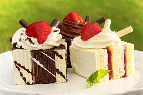 Cake 8k Ultra Hd Wallpaper And Background Image 7780x5184 Id404896