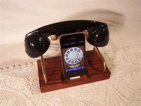 Iphone Dock Features Retro Telephone Bluetooth Headset