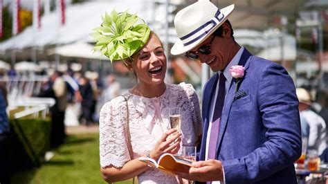 Your Guide To What To Wear At The Races This Season
