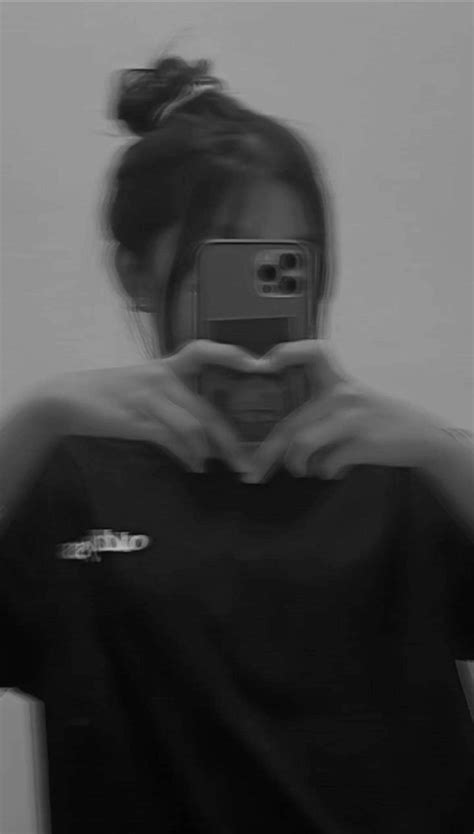 Blurry Selfie 💗 Blurred Aesthetic Girl Mirror Shot Girls Mirror
