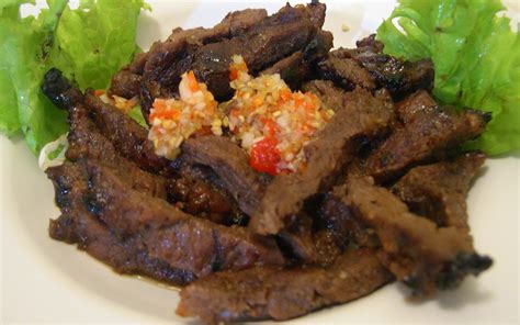 Cincang daging merupakan masakan umum yang banyak disajikan di rumah makan padang. Resep Masakan Daging Sapi Goreng | Resep Om