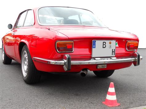 Alfa Romeo Bertone GT 1300 Junior Coupé (1970) | Designer: G… | Flickr