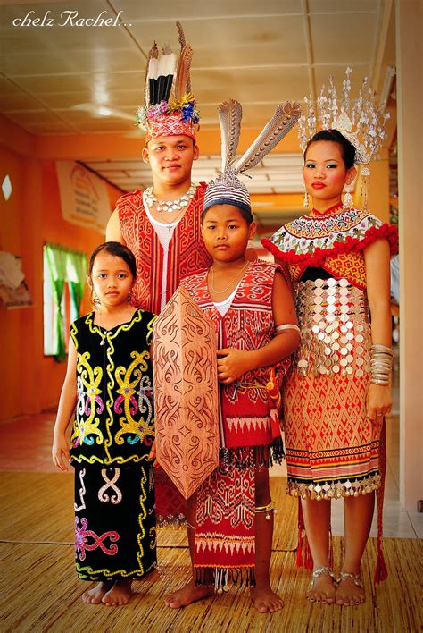 Pakaian Tradisional Etnik Kadazan Lelaki Dan Perempuan Pakaian