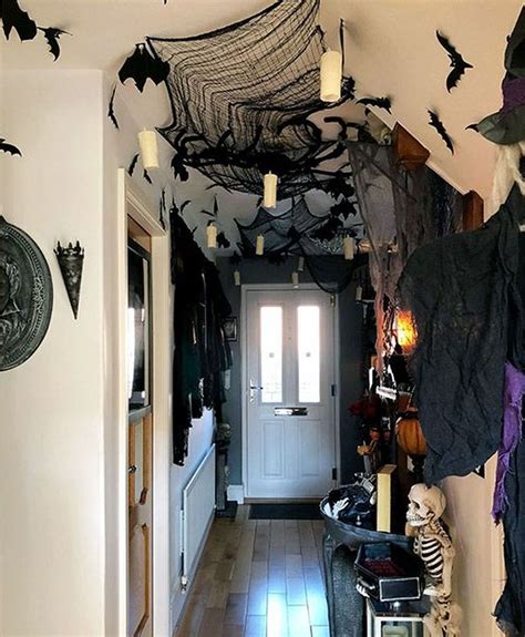 20 Indoor Halloween Decoration Ideas
