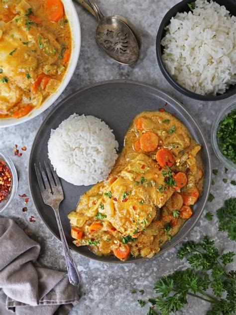 About 3/4 cup rice and 3/4 cup chicken mixture) bookmark. Thai Yellow Curry with Mahi Mahi Recipe - Savory Spin