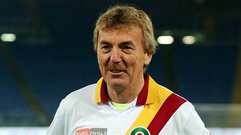 Former juventus and roma striker zibi boniek spoke about krzysztof piatek recent performances at his new club ac milan and hoped he wouldn't immediately think about the next step in his career by. Serie A Roma, Boniek assolve De Rossi: «Ma quale razzismo ...