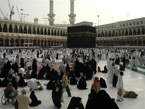 Please support our music industry by purchasing the original.sentiasa kumenanti. DAH GENAP SETAHUN.. MASIH SEGAR DALAM INGATAN.....