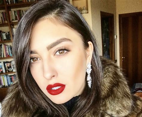 Vedi altri portafogli e book fotografici di modelli su modelmanagement. Chi è Karin Bonucci? Guarda chi si rivede a Uomini e Donne ...