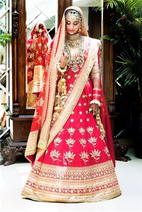 Bollywood actresses ~ bollywood actresses photo gallery, images, picture gallery, celebrity photos Bollywood Actress Wedding Dresses: From Kajol to Madhuri