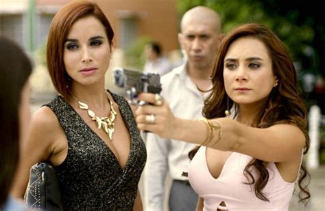 The telenovela is created by gustavo bolívar, based on the. Actriz de "Sin senos sí hay paraíso" confesó que le fue ...