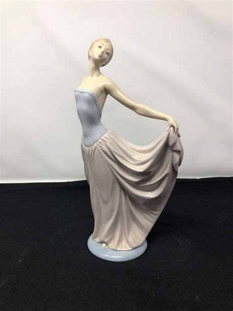 Lot 189 Lladro Ballet Dancer Porcelain Figurine 5050 Adams