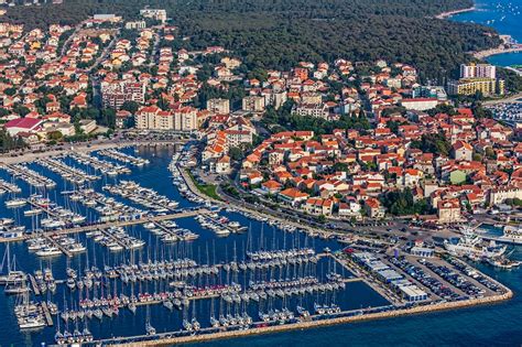 Die marina kornati befindet sich im ort biograd. Die Top 10 Städte an der kroatischen Küste