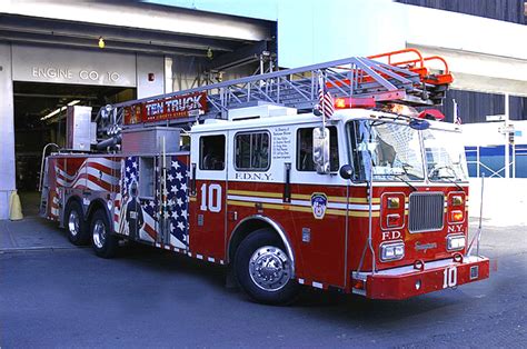 Fire Engines Photos Fdny Ladder 10 2004 Seagrave Aerial
