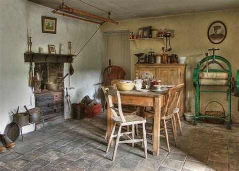 Wonderful modern black and white kitchen. Edwardian kitchen. http://www.myfinepix.com/gallery/26238 ...