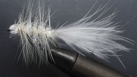 Fly Tying A White Wooly Bugger Youtube