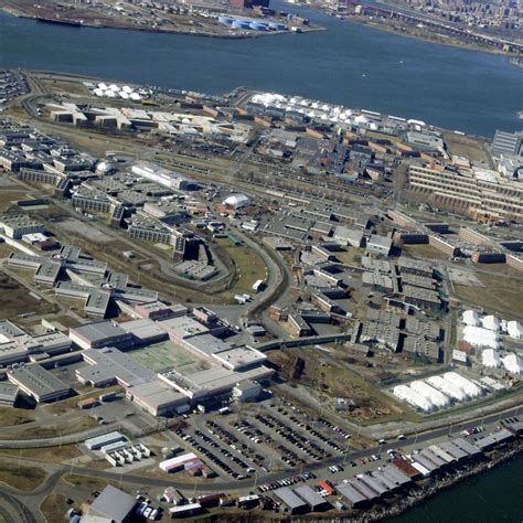 Inmate ‘baked To Death On Rikers Island Nymag