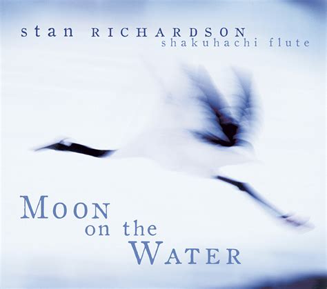 Vattumannen Moon On The Water