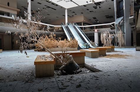 A Haunting Look Inside Some Of Americas Abandoned Shopping Malls