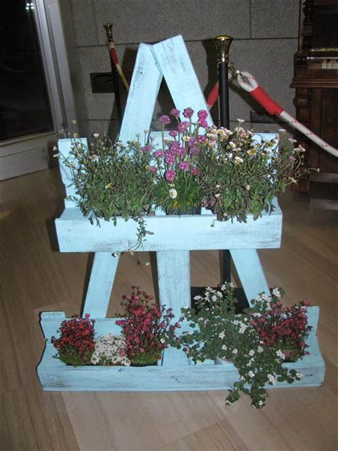Plant stand ideas for your indoor and outdoor spaces diy plant stand ideas for your home, your balcony, your roof, watch this. Some Brilliant DIY Wood Pallet Planter Ideas - Easy Pallet ...