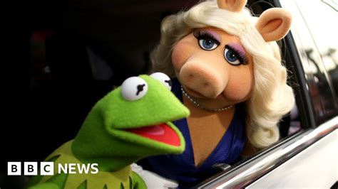 Miss Piggy And Kermit Cartoon