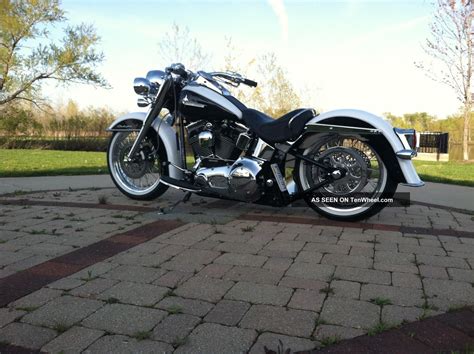Custom 2005 Harley Davidson Softtail Deluxe