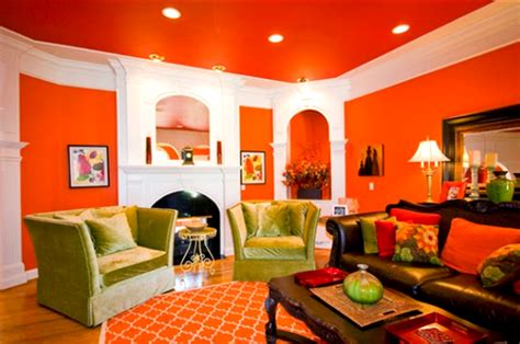 Pembaikan rumah mengesyorkan memohon dua hingga empat lapisan untuk ketahanan dan warna yang lebih konsisten, yang membolehkan lantai kering antara lapisan. Kombinasi Desain Warna Cat Plafon, Dinding Dan Lantai ...
