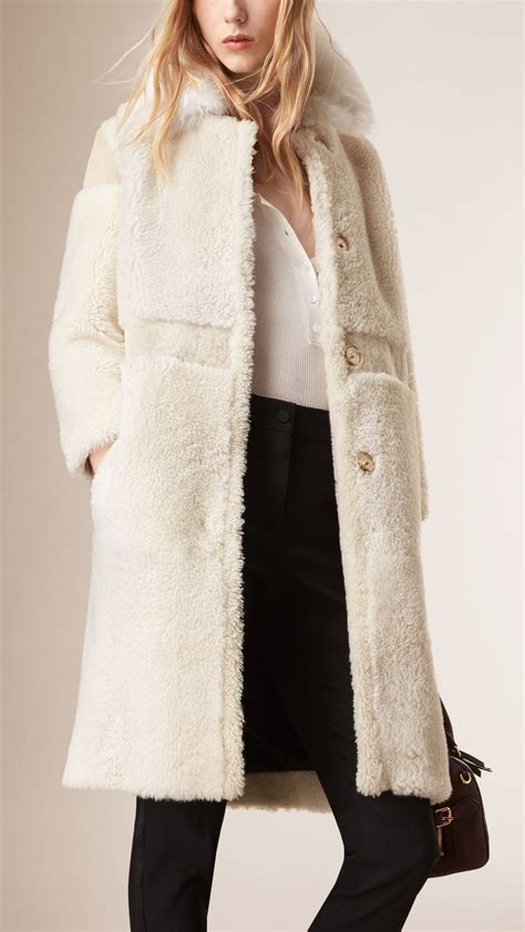 Next day delivery & free returns available. Shearling and Suede Car Coat | Теплые наряды, Зимние ...