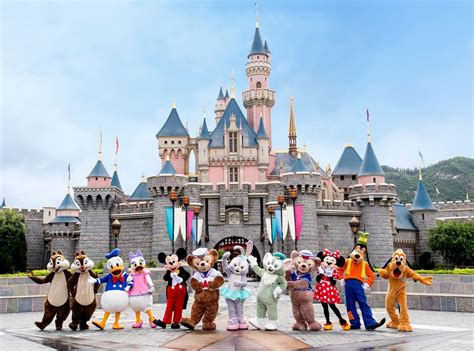 These tickets often come with discounts and combo offers, making it the most practical. Birthday offer @ Hong Kong Disneyland Resort & Hotel in ...