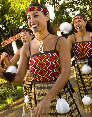 New Zealand Maori Traditional Dress