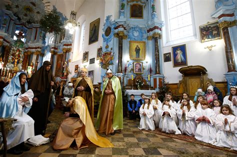 Traditional Christmas Mass In Belarus Abs Cbn News