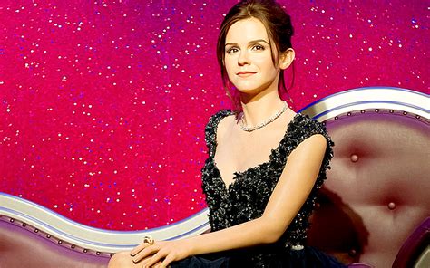 Emma Watson Updates Emma Watson S Wax Figurine At Madame Tussauds In London