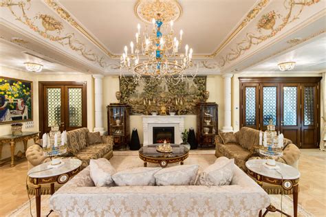 14 Classic And Elegant Victorian Living Room Designs