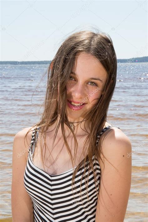 Teen Girl So Pretty Teenager — Stock Photo © Oceanprod 79400552