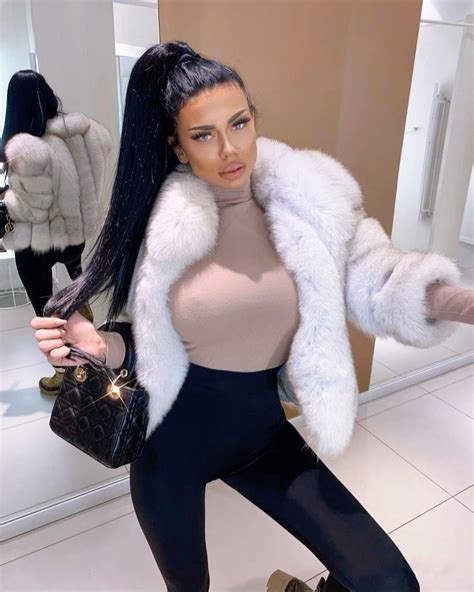 Katy Fur Coat Classy Instagram Furs Jackets Woman Chic