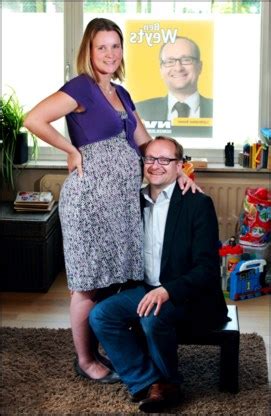 Jump to navigation jump to search. Ben Weyts (N-VA) zegt debat af omdat vrouw moet bevallen ...