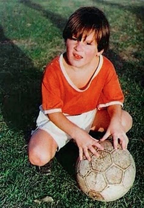 Lionel Messi Biography Facts Childhood And Personal Life Sportytell