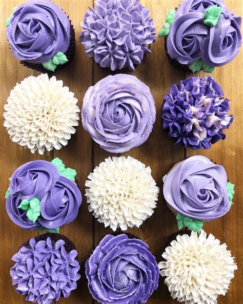 Lavender And White Floral Cupcake Sweetindulgenes Purple Cupcakes