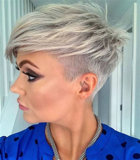 Sexy And Simple Short Hairstyles For Women Over 40 Lead Hairstyles