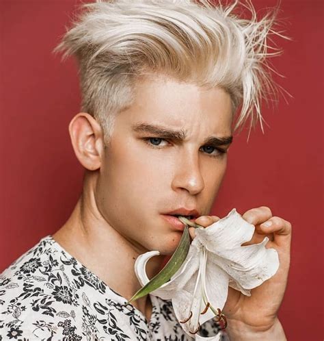 30 Dazzling Platinum Blonde Hairstyles For Men