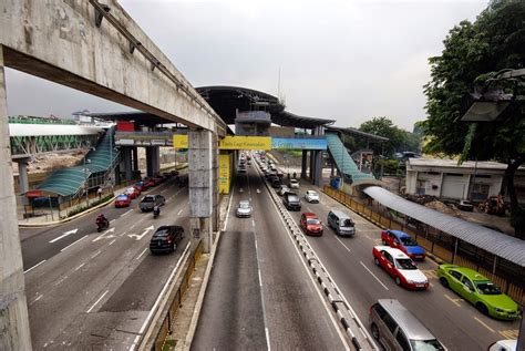 It continues west as the middle lane to connect with. Pekeliling Bus Terminal, bus terminal to central Pahang of ...