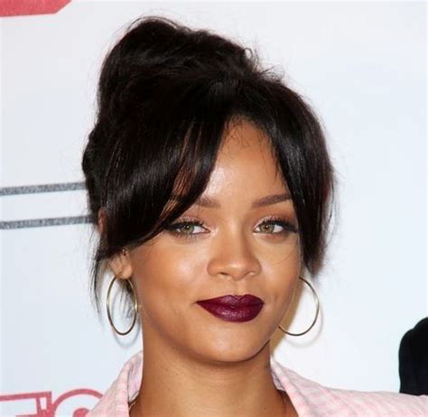 15 Stunning Makeup And Skincare Tips From Rihanna 2022 Fabbon