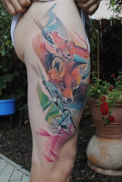 Abstract Fox Tattoo On Right Side Thigh