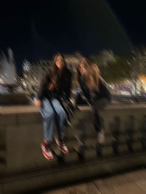 Blur Blurry Pictures Best Friends Aesthetic Blur Picture