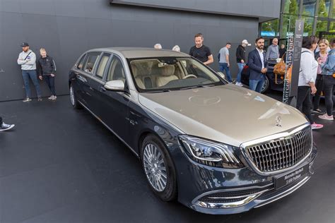 Luxurious Car And Luxury Limousine Mercedes Maybach S650 P Flickr